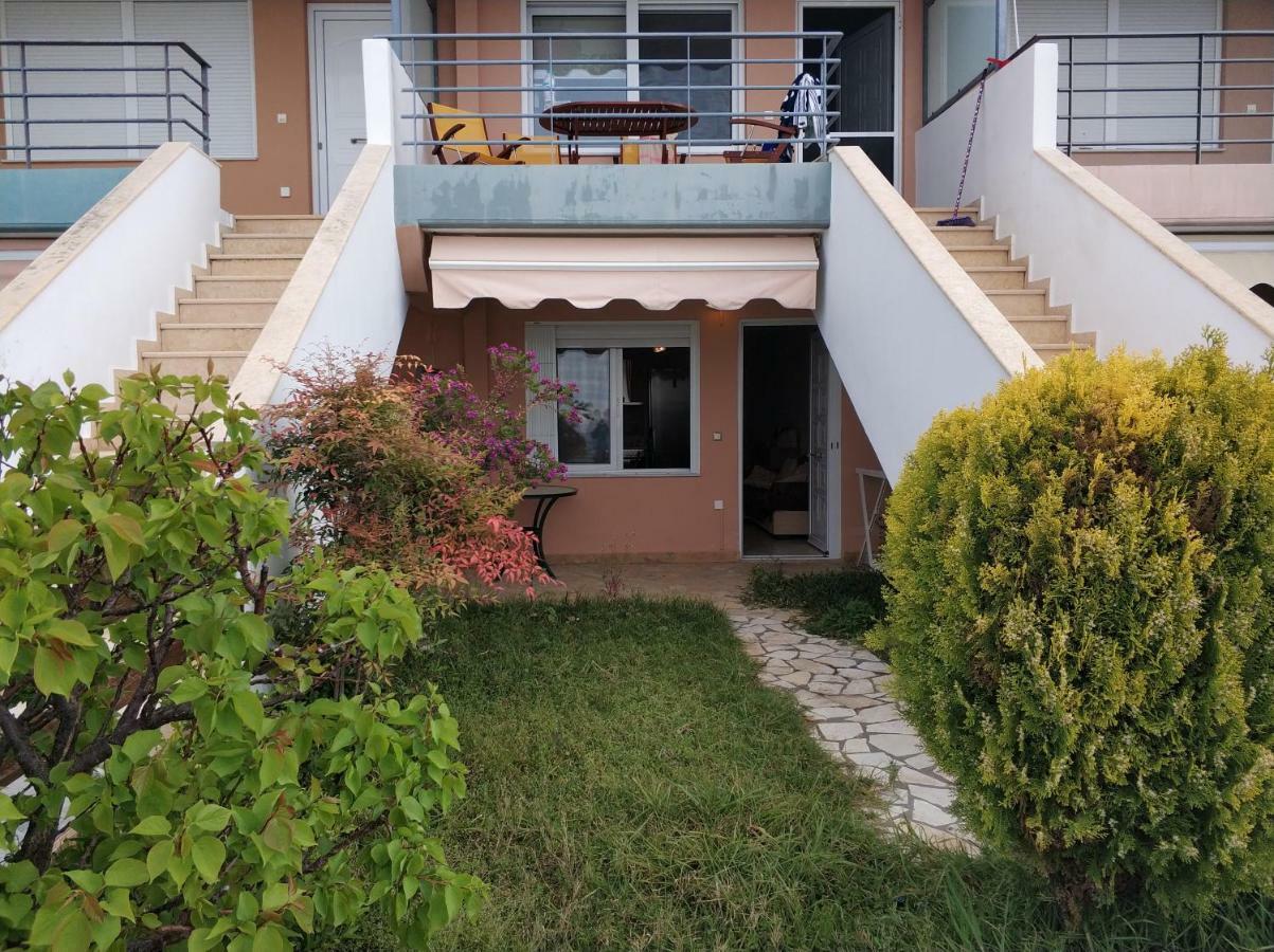Loutsa By The Sea Apartman Kültér fotó